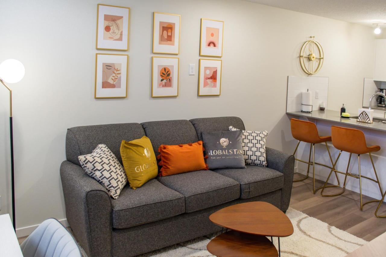Globalstay New Apartments In Cranbrook Free Street Parking YYC Exteriör bild