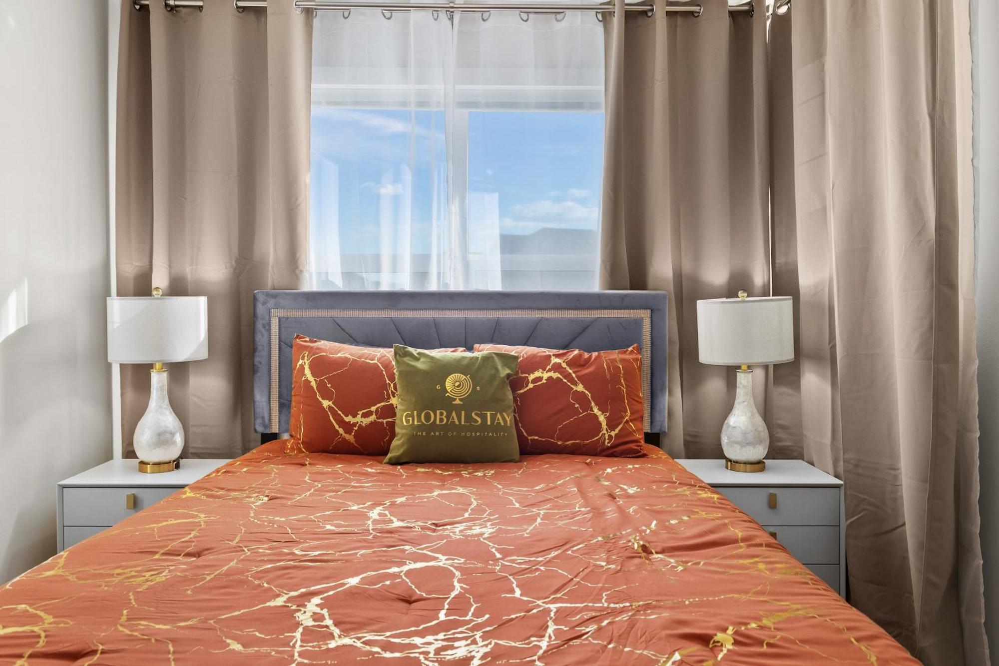 Globalstay New Apartments In Cranbrook Free Street Parking YYC Exteriör bild
